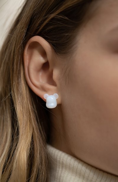 Серьги bearbrick BACCARAT белого цвета по цене 59950 руб., арт. 2 814 122, фото 2 Серьги bearbrick BACCARAT, арт. 2 814 122, фото 2