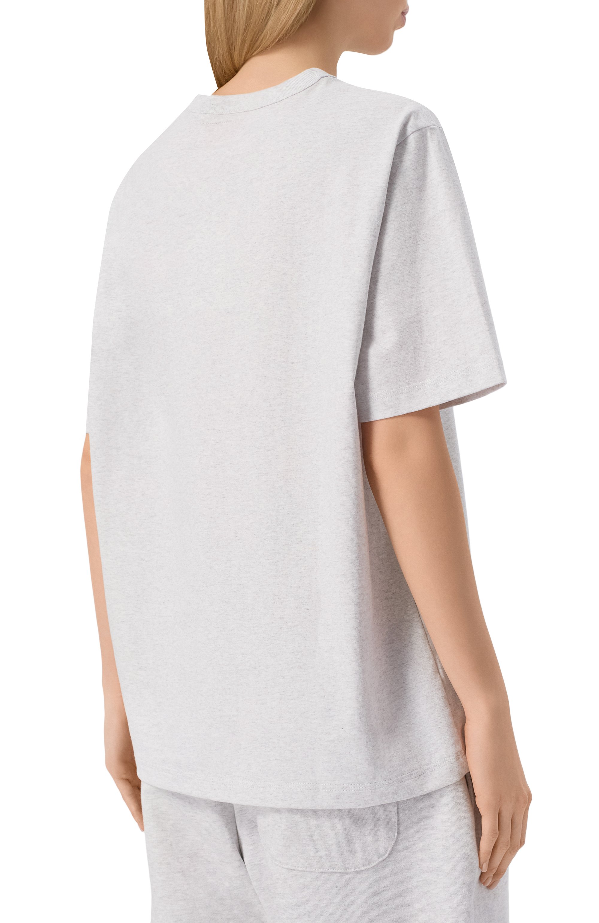 Хлопковая футболка AECA WHITE серого цвета по цене 7770 руб., арт. AWCMSSBDTTSST010C0.LIGHT GREY (L), фото 4 Хлопковая футболка AECA WHITE, арт. AWCMSSBDTTSST010C0.LIGHT GREY (L), фото 4