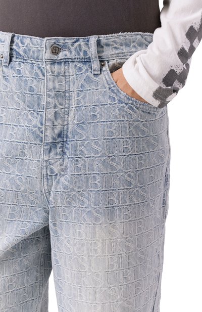 Джинсы KSUBI голубого цвета по цене 41750 руб., арт. MPF25DJ021, фото 5 Джинсы KSUBI, арт. MPF25DJ021, фото 5