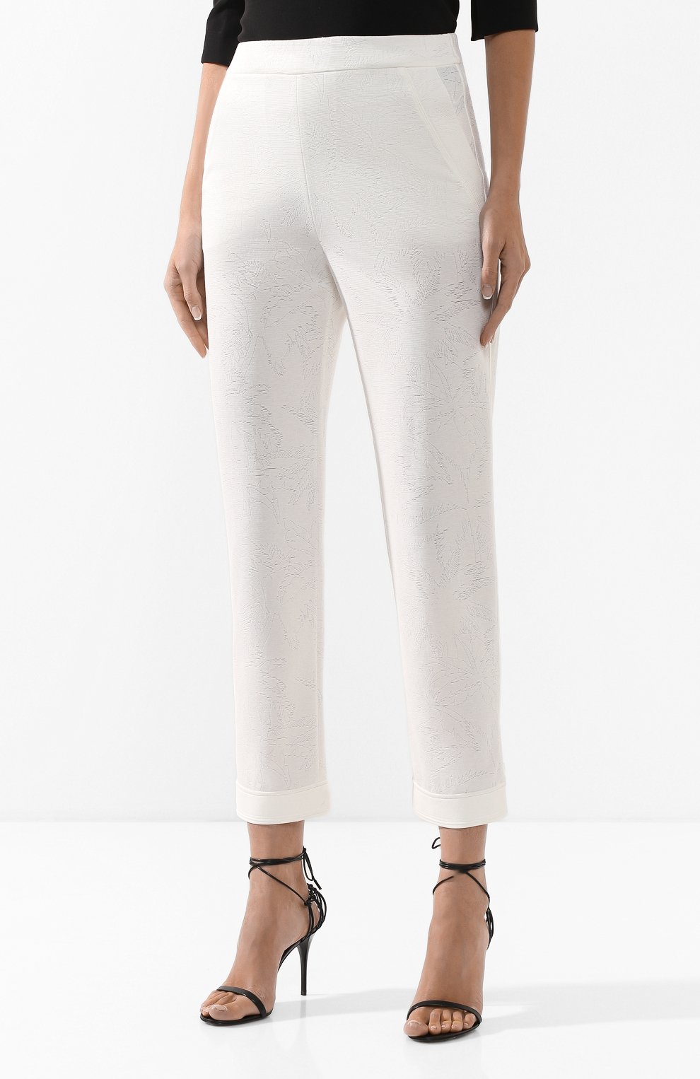Брюки GIORGIO ARMANI белого цвета по цене 113000 руб., арт. 3HAP50/AJAMZ, фото 3 Брюки GIORGIO ARMANI, арт. 3HAP50/AJAMZ, фото 3
