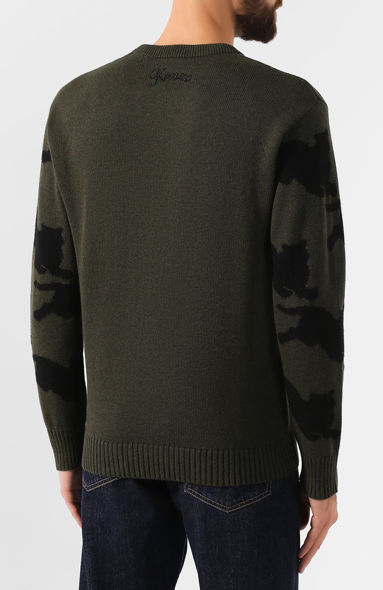 Мужской джемпер из смеси хлопка и шерсти KENZO хаки цвета, арт. F965PU2113LA | Фото 4 (Рукава: Длинные; Мужское Кросс-КТ: Джемперы; Длина (для топов): Стандартные; Рукава от горловины: Длинные; Материал внешний: Хлопок; Статус проверки: Проверено, Проверена категория; Вырез: Круглый; Принт: С принтом; Стили: Кэжуэл)