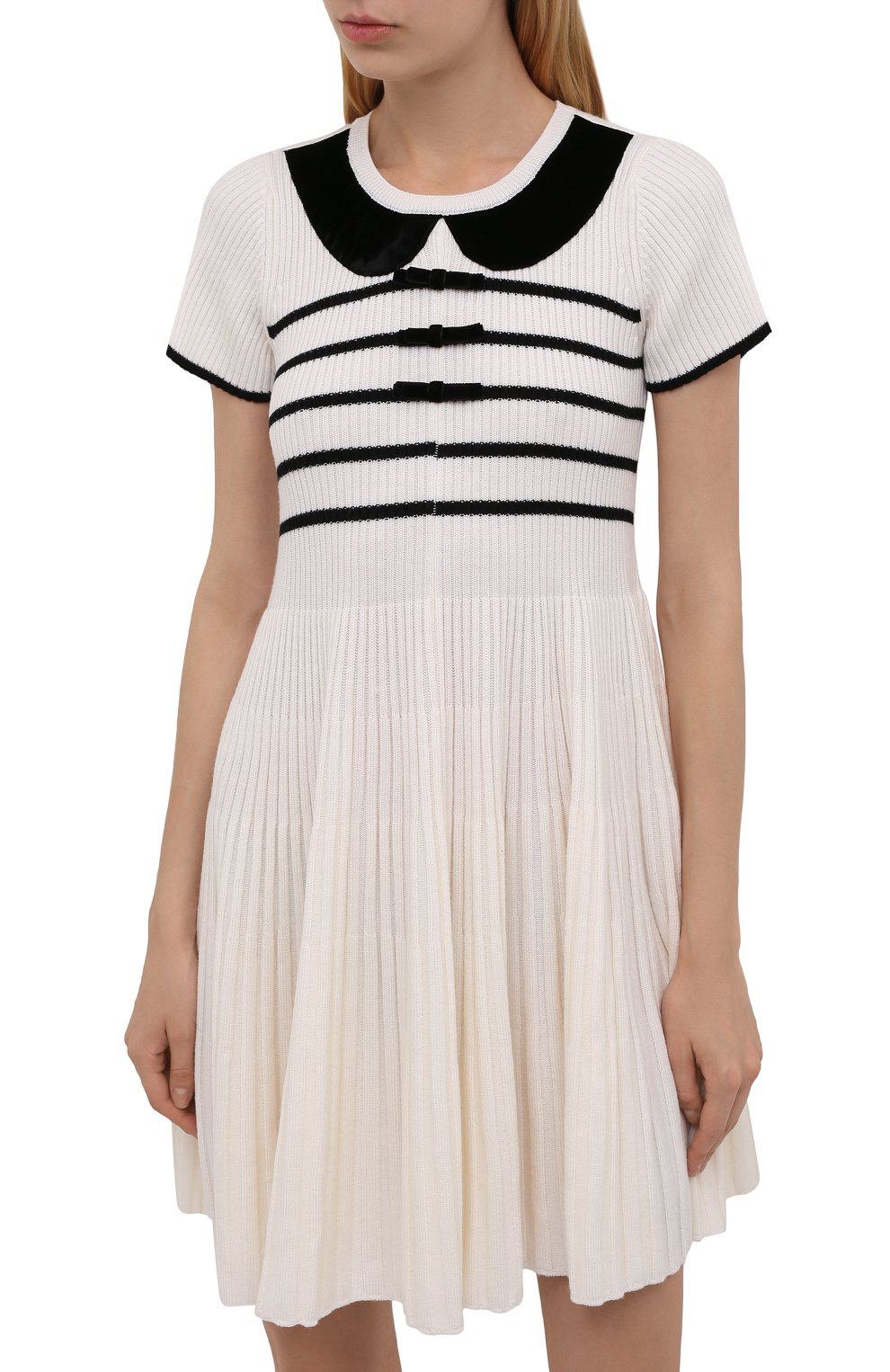Шерстяное платье REDVALENTINO кремового цвета по цене 67550 руб., арт. WR3KD02X/63U, фото 3 Шерстяное платье REDVALENTINO, арт. WR3KD02X/63U, фото 3