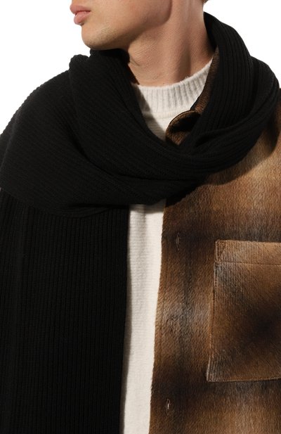 Шарф из шерсти и вискозы MOSCHINO черного цвета по цене 11550 руб., арт. 50184/M5541, фото 3 Шарф из шерсти и вискозы MOSCHINO, арт. 50184/M5541, фото 3