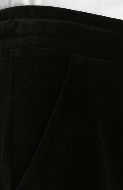 Однотонные бархатные брюки MONCLER черного цвета по цене 57250 руб., арт. D2-093-87738-00-809BZ, фото 5 Однотонные бархатные брюки MONCLER, арт. D2-093-87738-00-809BZ, фото 5