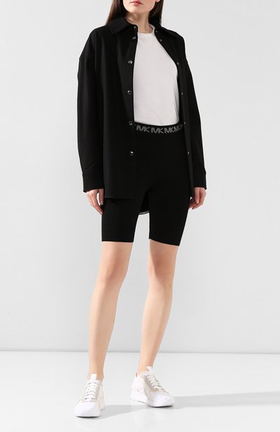 Шорты из вискозы MICHAEL MICHAEL KORS черного цвета по цене 7725 руб., арт. MF93H755ZW, фото 2 Шорты из вискозы MICHAEL MICHAEL KORS, арт. MF93H755ZW, фото 2
