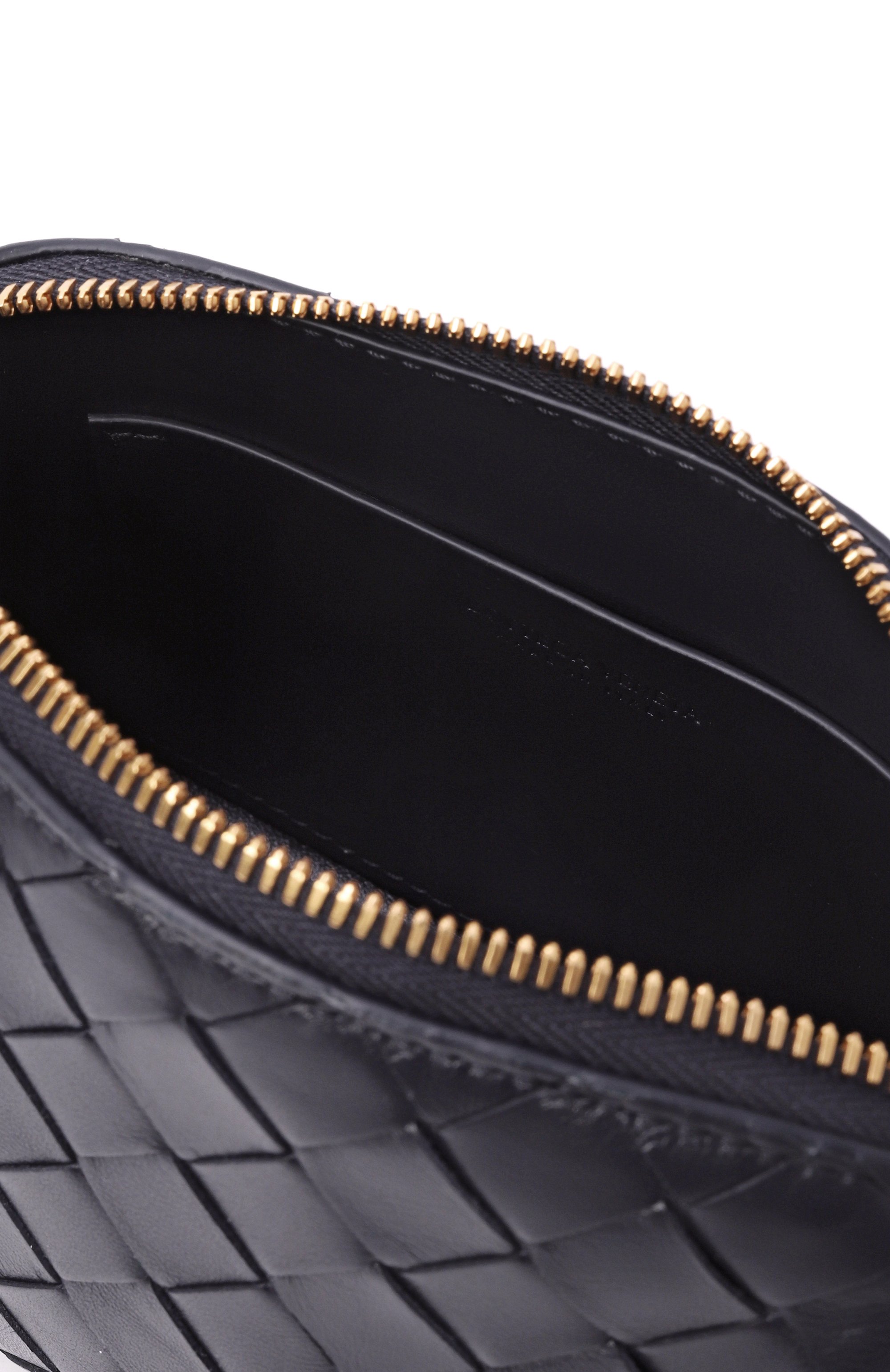 Сумка concert pouch BOTTEGA VENETA темно-синего цвета по цене 246500 руб., арт. 794258/VCPP1, фото 5 Сумка concert pouch BOTTEGA VENETA, арт. 794258/VCPP1, фото 5