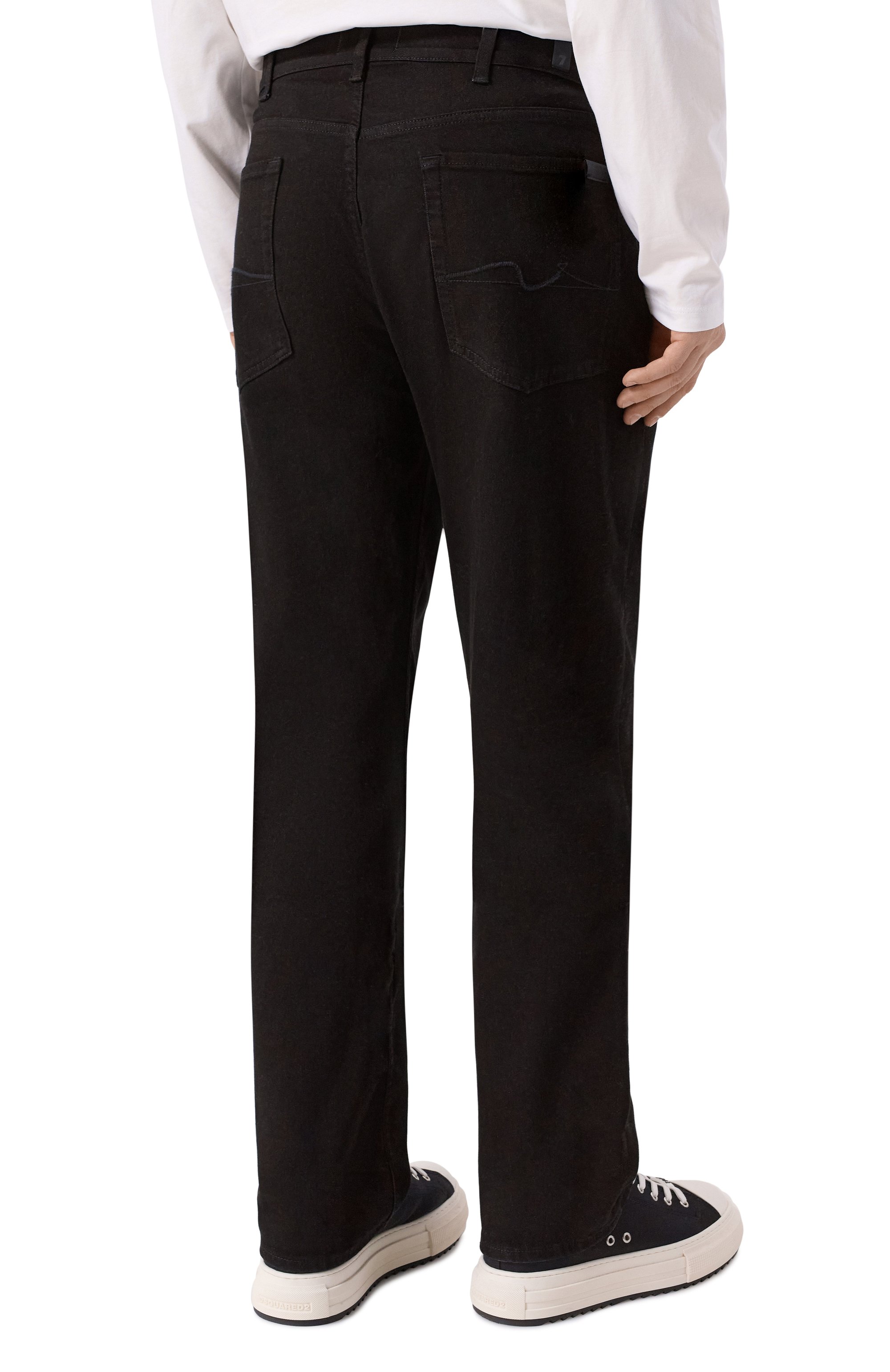 Джинсы standard 7 FOR ALL MANKIND черного цвета по цене 29150 руб., арт. 7T519B82-LPB, фото 4 Джинсы standard 7 FOR ALL MANKIND, арт. 7T519B82-LPB, фото 4