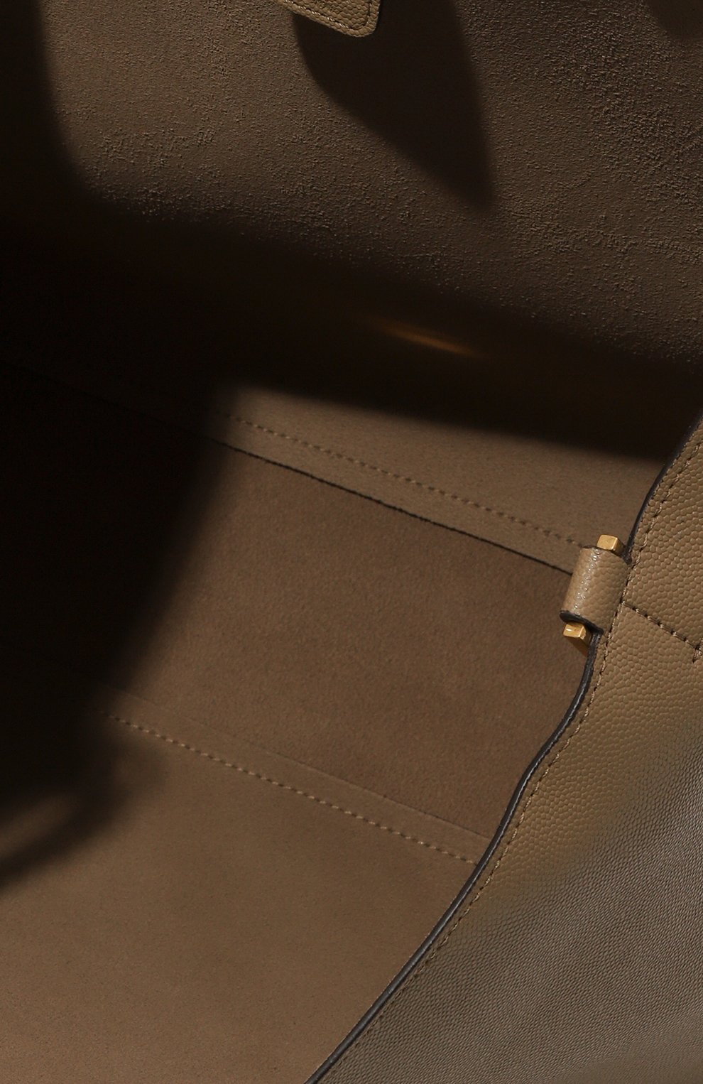 Сумка-тоут emblème BALMAIN темно-бежевого цвета по цене 119500 руб., арт. DN1FE836/LGSR, фото 5 Сумка-тоут emblème BALMAIN, арт. DN1FE836/LGSR, фото 5