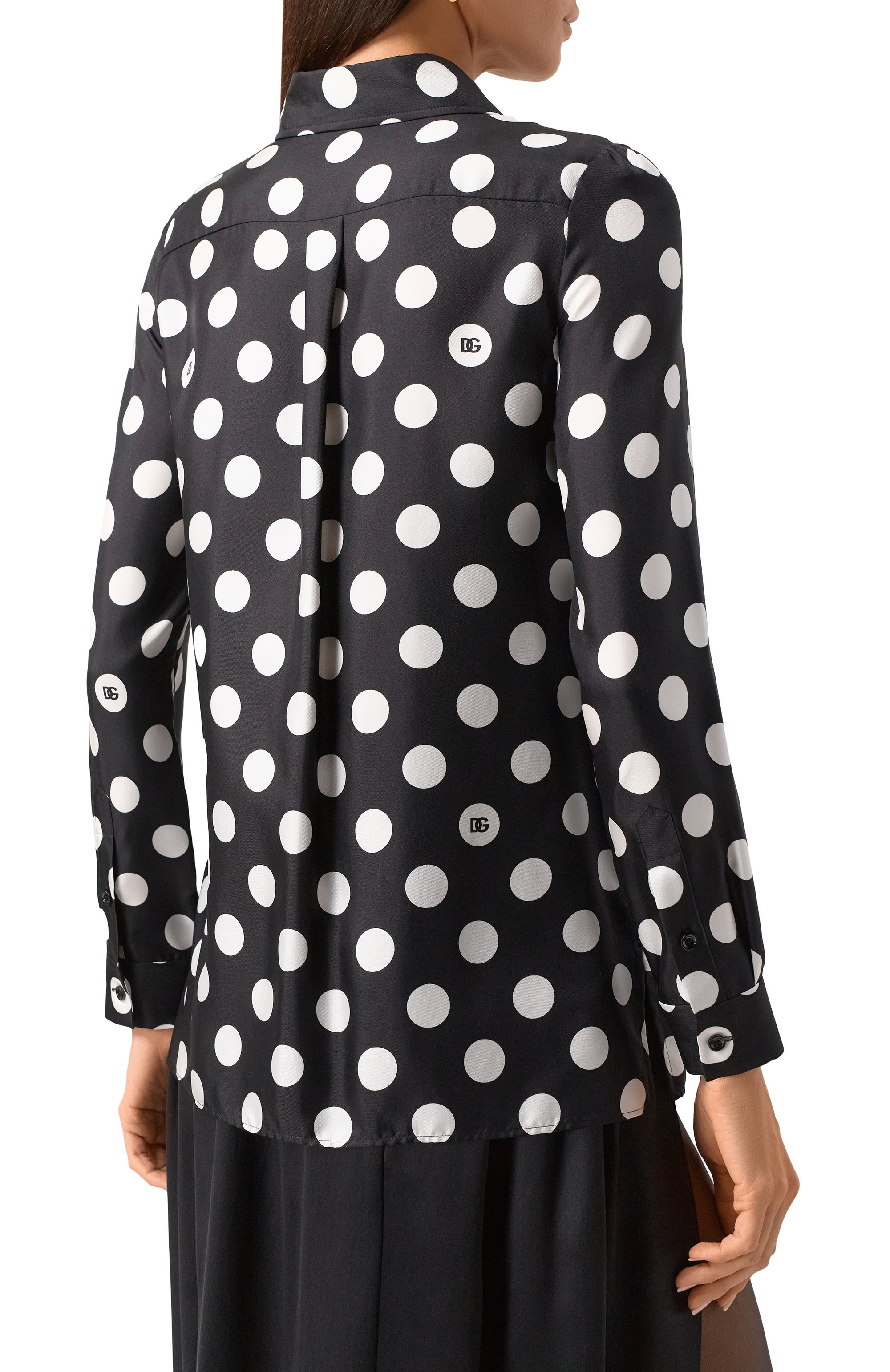 Атласная блузка DOLCE & GABBANA черно-белого цвета по цене 156000 руб., арт. F5S48T/IS1VL, фото 4 Атласная блузка DOLCE & GABBANA, арт. F5S48T/IS1VL, фото 4