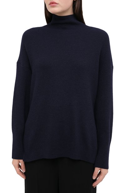 Пуловер NANUSHKA темно-синего цвета по цене 35650 руб., арт. PIPPA_NAVY_RECYCLED CASHMERE KNIT, фото 3 Пуловер NANUSHKA, арт. PIPPA_NAVY_RECYCLED CASHMERE KNIT, фото 3