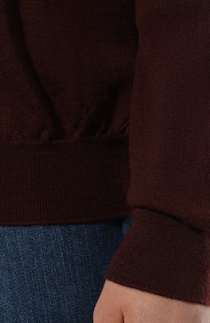Мужской шерстяной джемпер KITON бордового цвета, арт. UK1490 | Фото 5 (Рукава: Длинные; Драгоценные камни: Проставлено; Длина (для топов): Стандартные; Материал внешний: Шерсть; Материал сплава: Проставлено; Стили: Кэжуэл; Принт: Без принта; Мужское Кросс-КТ: Джемперы; Вырез: Круглый)