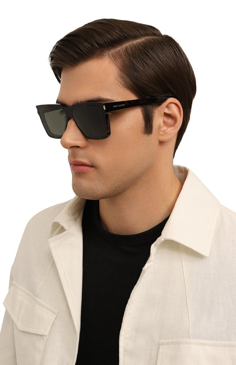 Женские солнцезащитные очки SAINT LAURENT коричневого цвета, арт. SL 610 002 | Фото 3 (Региональные ограничения белый список (Axapta Mercury): Не проставлено; Нос: Не проставлено; Тип очков: С/з; Кросс-КТ: С/з-унисекс; Материал: Пластик; Очки форма: Квадратные; Оптика Гендер: оптика-унисекс)