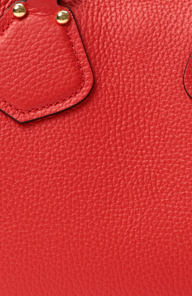 Женская сумка neo izy small LANCEL красного цвета, арт. A12133 | Фото 3 (Размер: small; Материал: Натуральная кожа; Ремень/цепочка: На ремешке; Материал сплава: Проставлено; Драгоценные камни: Проставлено)