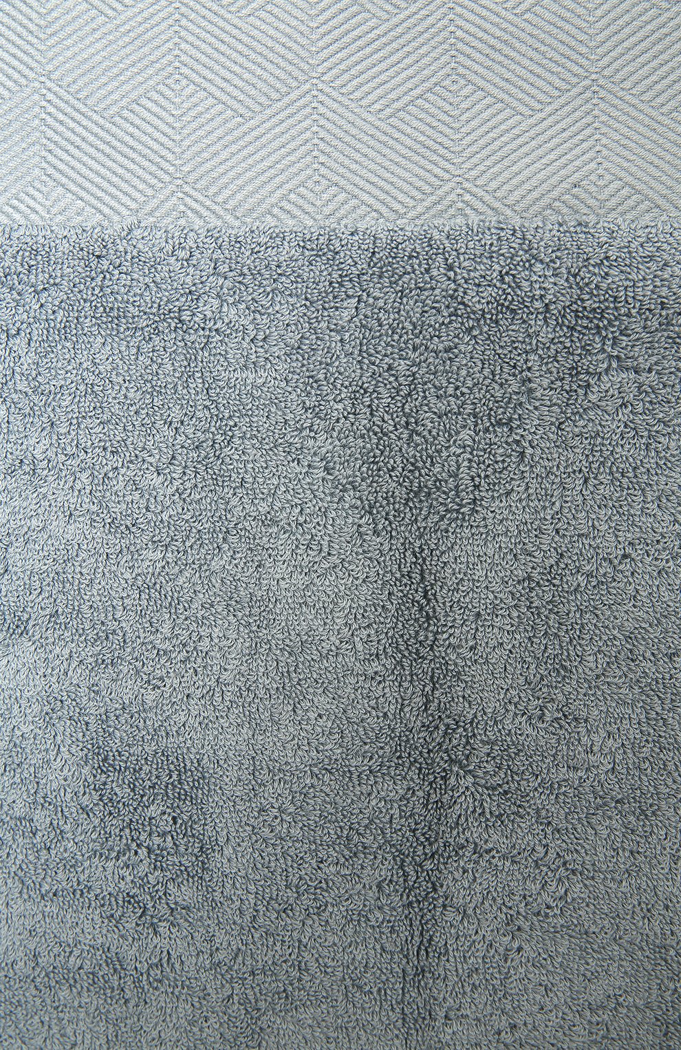 Ванная простынь diamonds bordo FRETTE синего цвета по цене 10500 руб., арт. FR6244 D0300 100B, фото 2 Ванная простынь diamonds bordo FRETTE, арт. FR6244 D0300 100B, фото 2