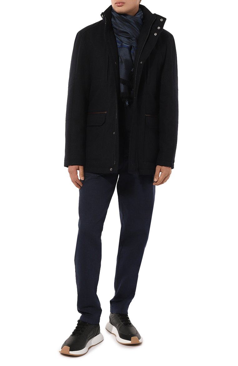 Мужской шарф CORNELIANI голубого цвета, арт. 92B342-3829000 | Фото 2 (Материал: Шерсть, Текстиль; Нос: Не проставлено; Материал сплава: Проставлено; Мужское Кросс-КТ: Шарфы - с бахромой; Кросс-КТ: шерсть)