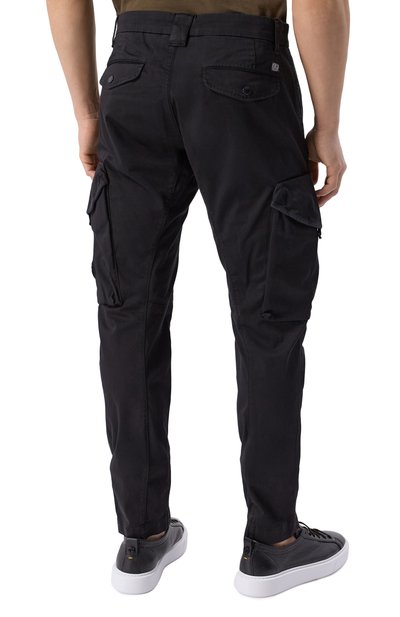 Хлопковые брюки-карго C.P. COMPANY черного цвета по цене 28200 руб., арт. 18CMPA058A005694G, фото 4 Хлопковые брюки-карго C.P. COMPANY, арт. 18CMPA058A005694G, фото 4