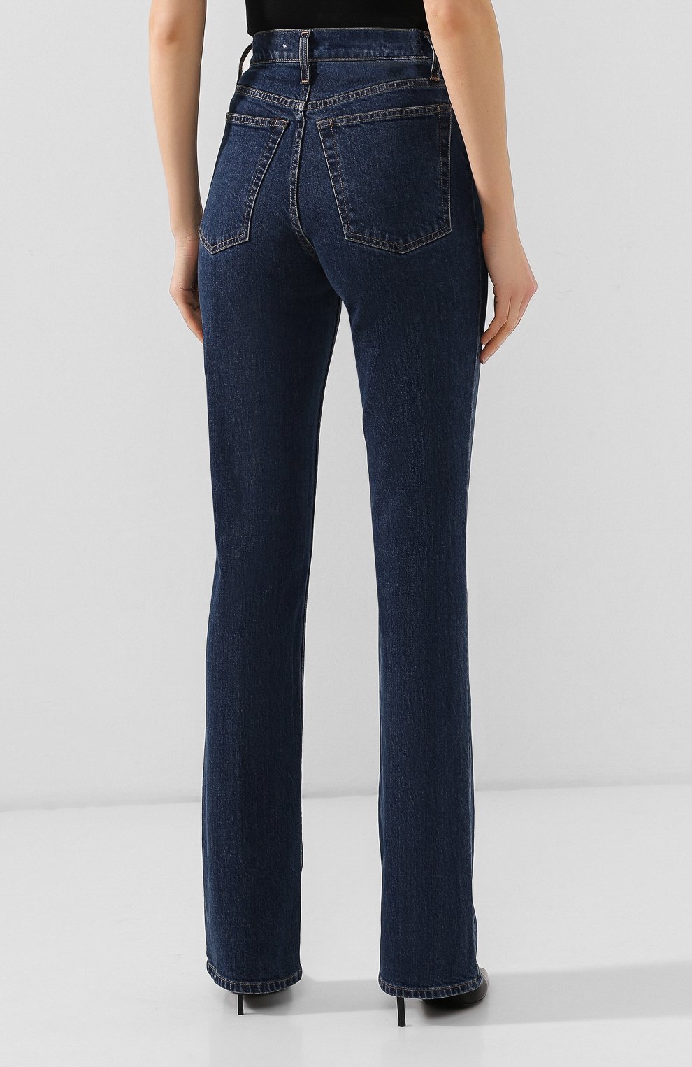 Расклешенные джинсы HELMUT LANG синего цвета по цене 21850 руб., арт. I09DW208, фото 4 Расклешенные джинсы HELMUT LANG, арт. I09DW208, фото 4
