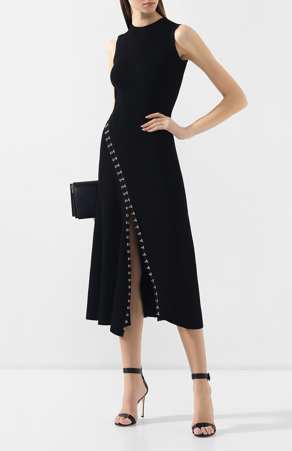 Платье из вискозы ALEXANDER MCQUEEN черного цвета по цене 299500 руб., арт. 571642/Q1WVJ, фото 2 Платье из вискозы ALEXANDER MCQUEEN, арт. 571642/Q1WVJ, фото 2