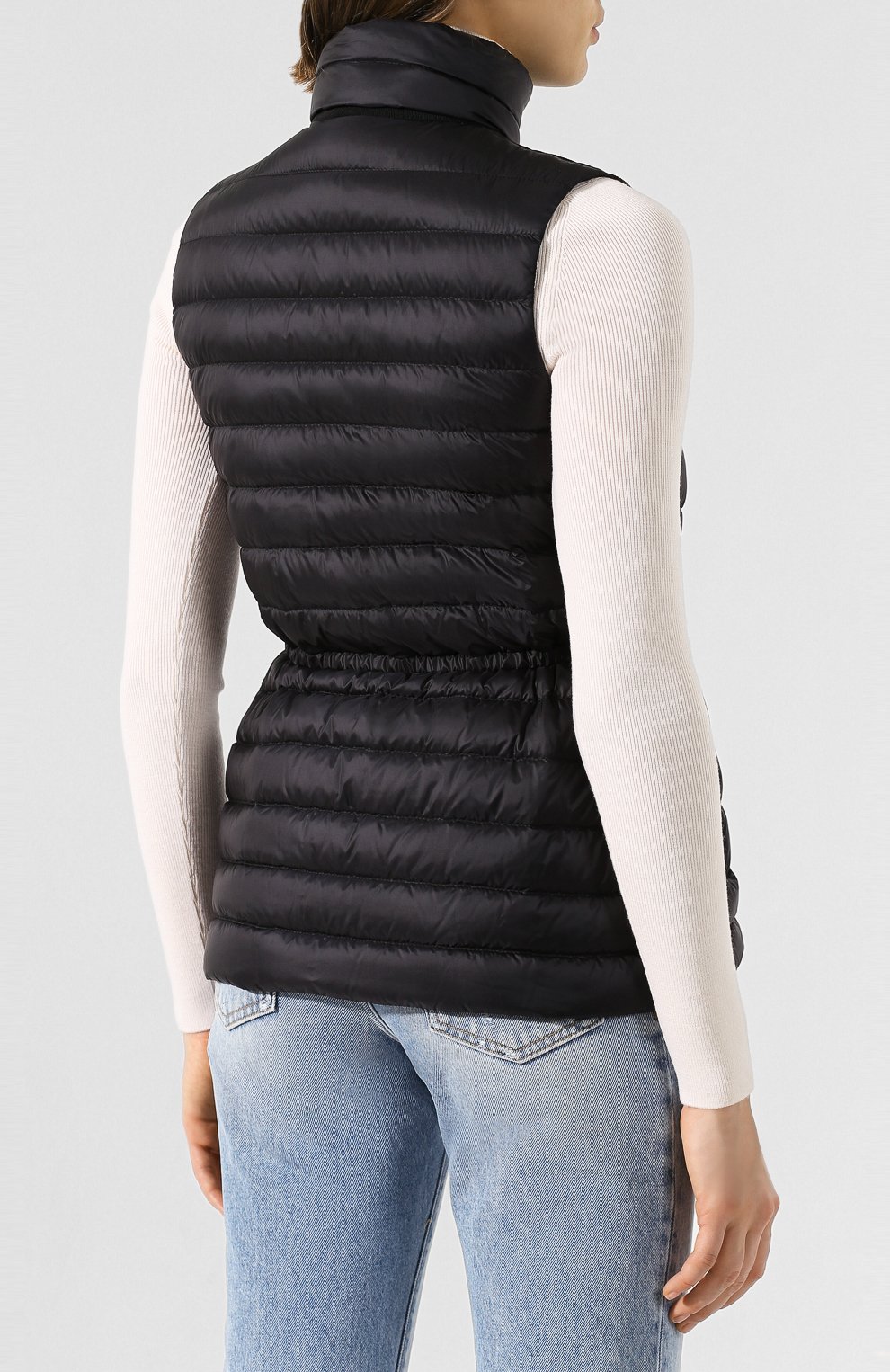 Пуховый жилет azur MONCLER черного цвета по цене 57400 руб., арт. F1-093-1A103-00-C0355, фото 4 Пуховый жилет azur MONCLER, арт. F1-093-1A103-00-C0355, фото 4