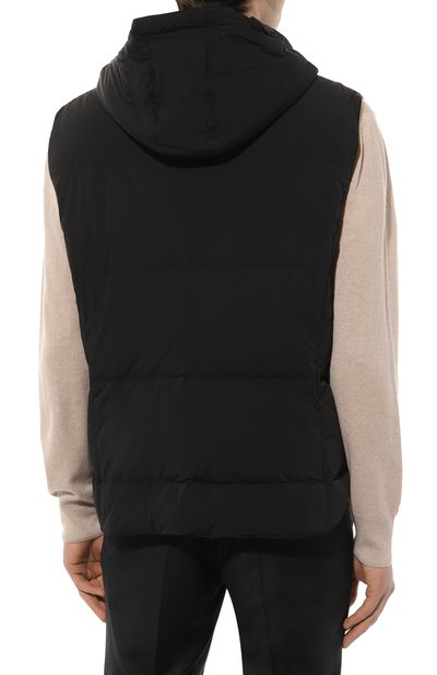 Пуховый жилет BRUNELLO CUCINELLI черного цвета по цене 299000 руб., арт. MM4031162, фото 4 Пуховый жилет BRUNELLO CUCINELLI, арт. MM4031162, фото 4