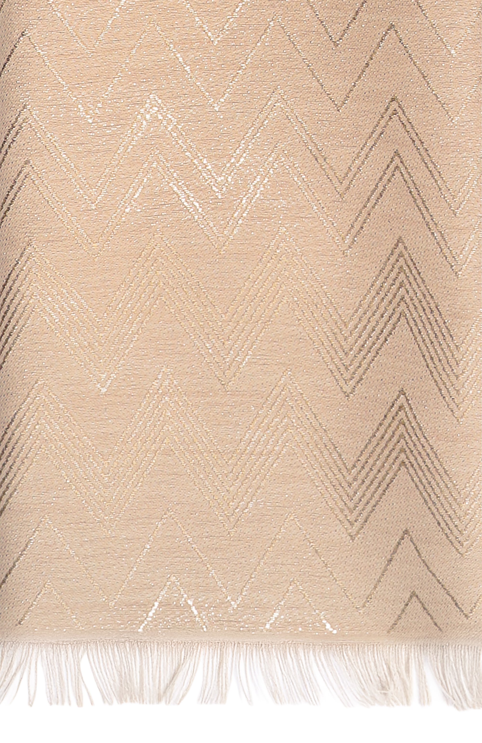 Шаль из шерсти и вискозы MISSONI бежевого цвета по цене 31250 руб., арт. SC50WMDA580, фото 4 Шаль из шерсти и вискозы MISSONI, арт. SC50WMDA580, фото 4