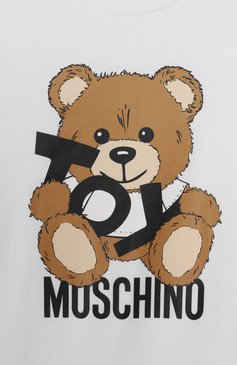 Мужского хлопковая футболка MOSCHINO белого цвета, арт. H9M04K/LAA03/10-14 | Фото 3 (Материал внешний: Хлопок; Нос: Не проставлено; Региональные ограничения белый список (Axapta Mercury): Не проставлено; Девочки Кросс-КТ: футболка-одежда; Мальчики Кросс-КТ: Футболка-одежда; Ростовка одежда: 10 - 11 лет | 140 - 146см, 12 лет | 152 см, 16 лет | 164 см)