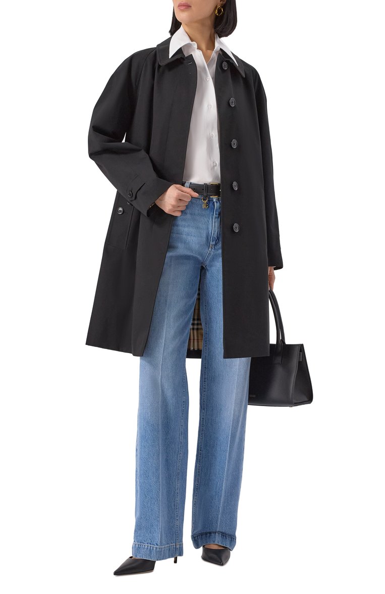 Женский хлопк�овый плащ BURBERRY черного цвета, арт. 8079398 | Фото 2 (Материал внешний: Хлопок; Рукава: Длинные; Материал подклада: Хлопок; Длина (верхняя одежда): До середины бедра; Кросс-КТ: Куртка; Стили: Кэжуэл; Автоматизация состава: Проставлено; Автоматизация ТО: Проставлено)
