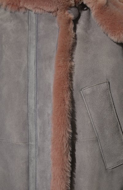 Дубленка EMPORIO ARMANI разноцветного цвета по цене 299500 руб., арт. 4NL02P/42P03, фото 5 Дубленка EMPORIO ARMANI, арт. 4NL02P/42P03, фото 5