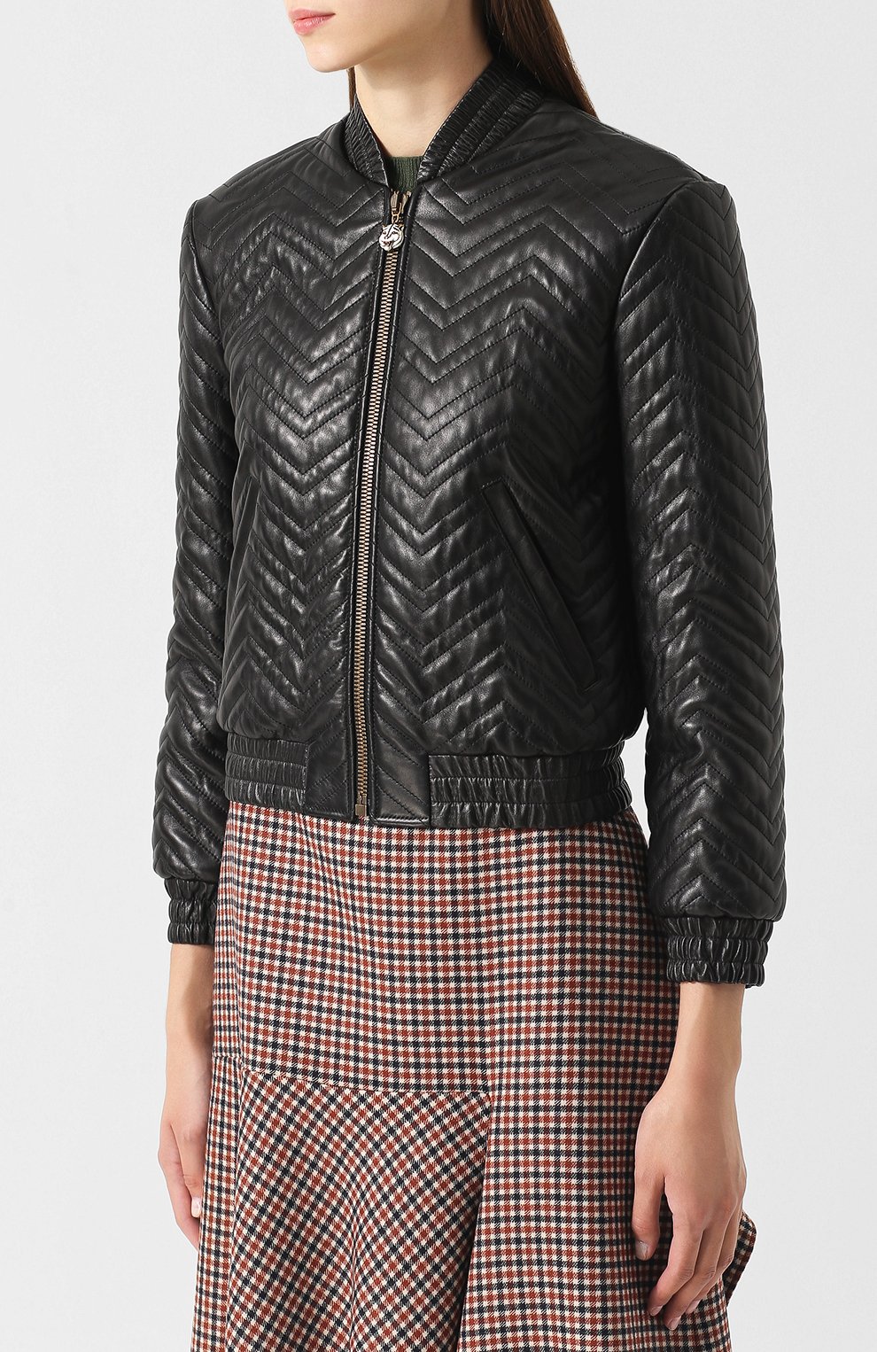 Однотонная кожаная куртка на молнии GUCCI черного цвета по цене 292500 руб., арт. 526790/XG666, фото 3 Однотонная кожаная куртка на молнии GUCCI, арт. 526790/XG666, фото 3