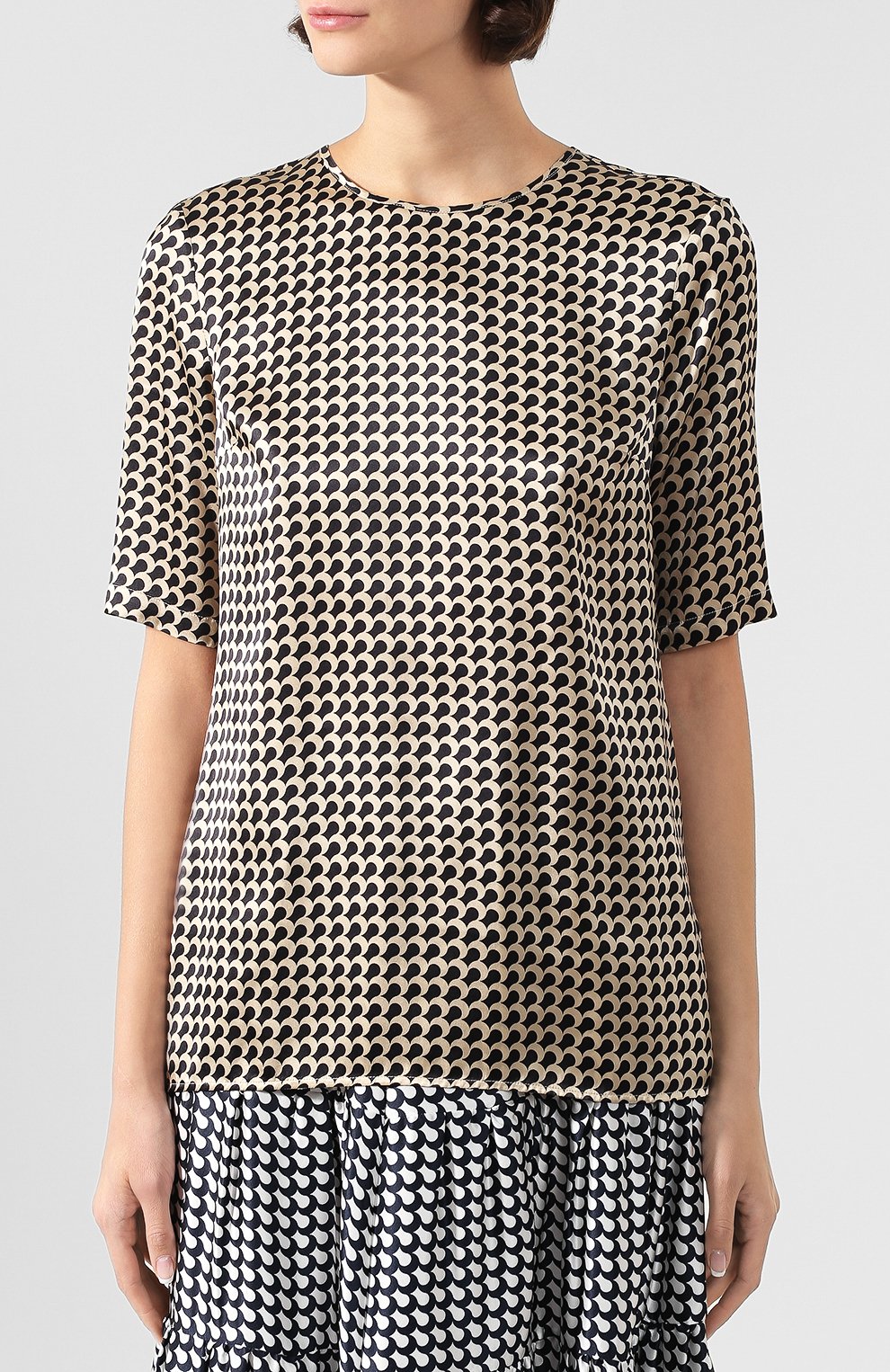 Шелковый топ KITON золотого цвета по цене 85600 руб., арт. D49429K09S75, фото 3 Шелковый топ KITON, арт. D49429K09S75, фото 3
