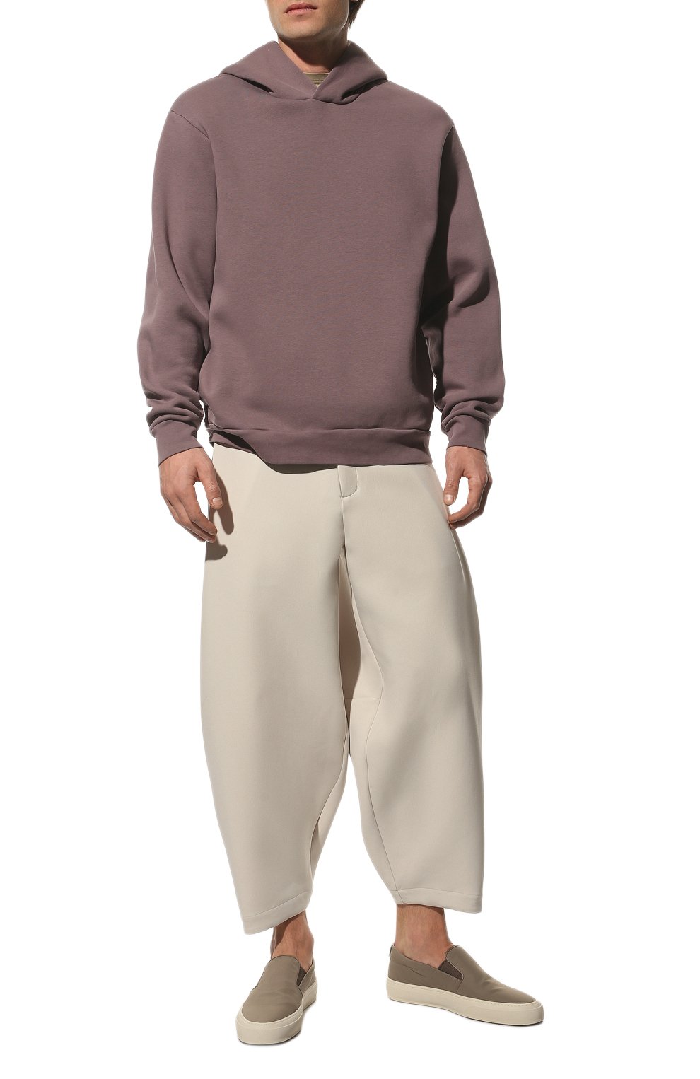 Брюки KAZUYUKI KUMAGAI кремового цвета по цене 40900 руб., арт. AP21-003, фото 2 Брюки KAZUYUKI KUMAGAI, арт. AP21-003, фото 2