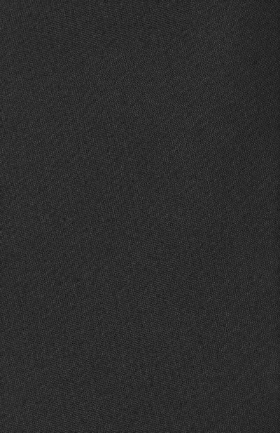 Шелковый галстук DOLCE & GABBANA черного цвета по цене 28050 руб., арт. GT149E/GK062, фото 4 Шелковый галстук DOLCE & GABBANA, арт. GT149E/GK062, фото 4