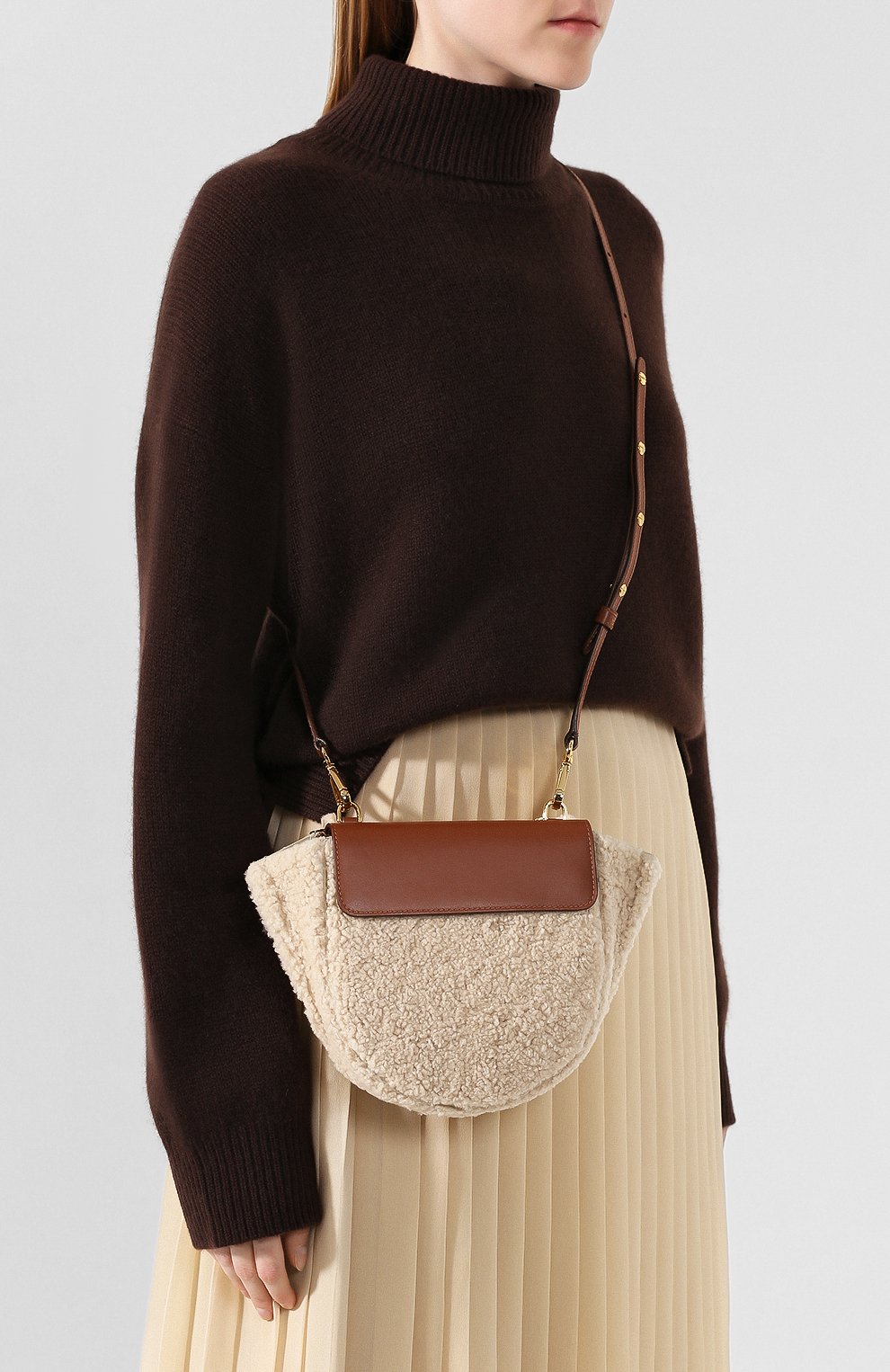 Сумка hortensia mini WANDLER бежевого цвета по цене 87800 руб., арт. H0RTENSIA BAG MINI W00L, фото 5 Сумка hortensia mini WANDLER, арт. H0RTENSIA BAG MINI W00L, фото 5