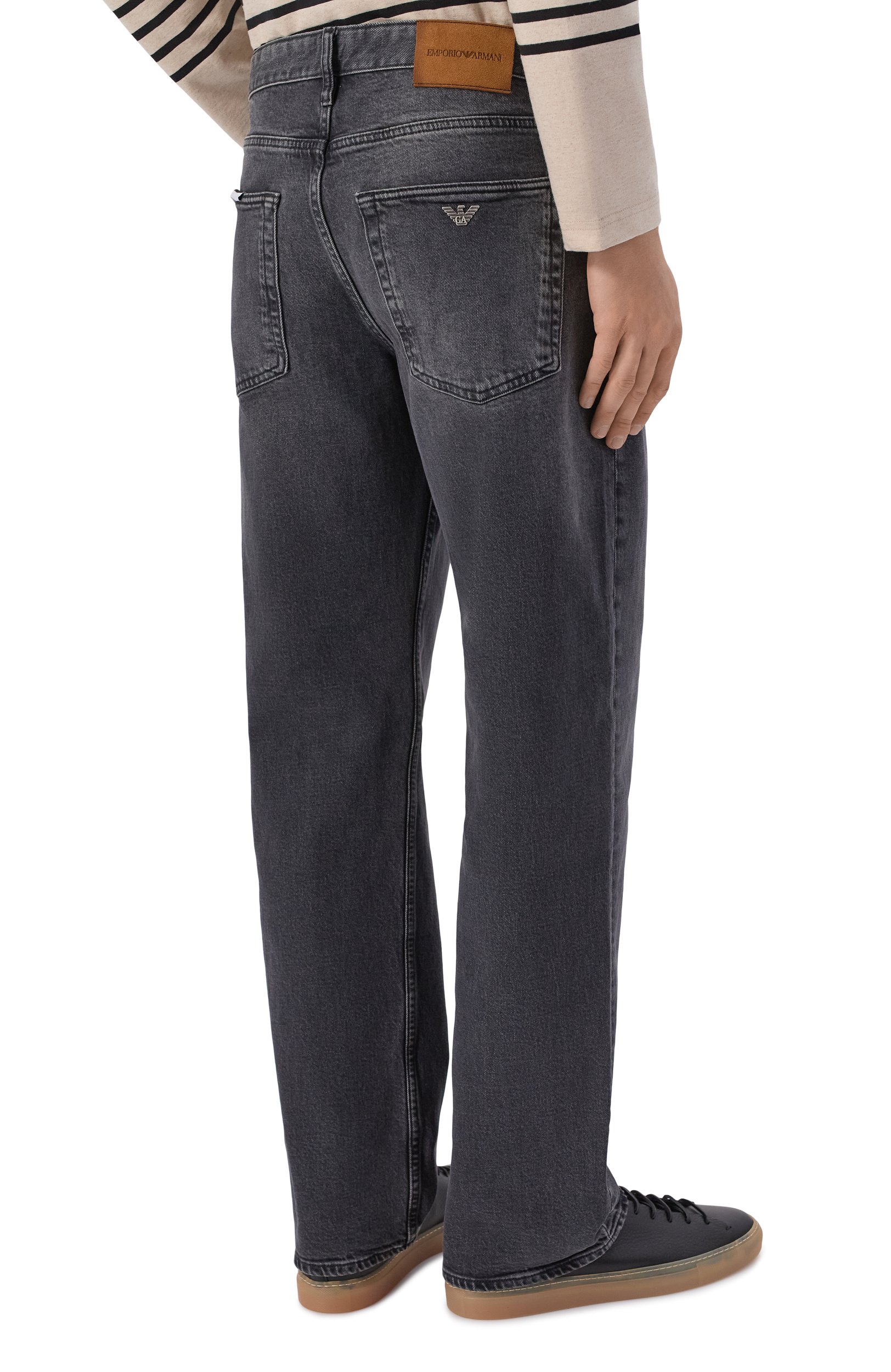 Джинсы EMPORIO ARMANI темно-серого цвета по цене 32700 руб., арт. EM000763/AF29076, фото 4 Джинсы EMPORIO ARMANI, арт. EM000763/AF29076, фото 4