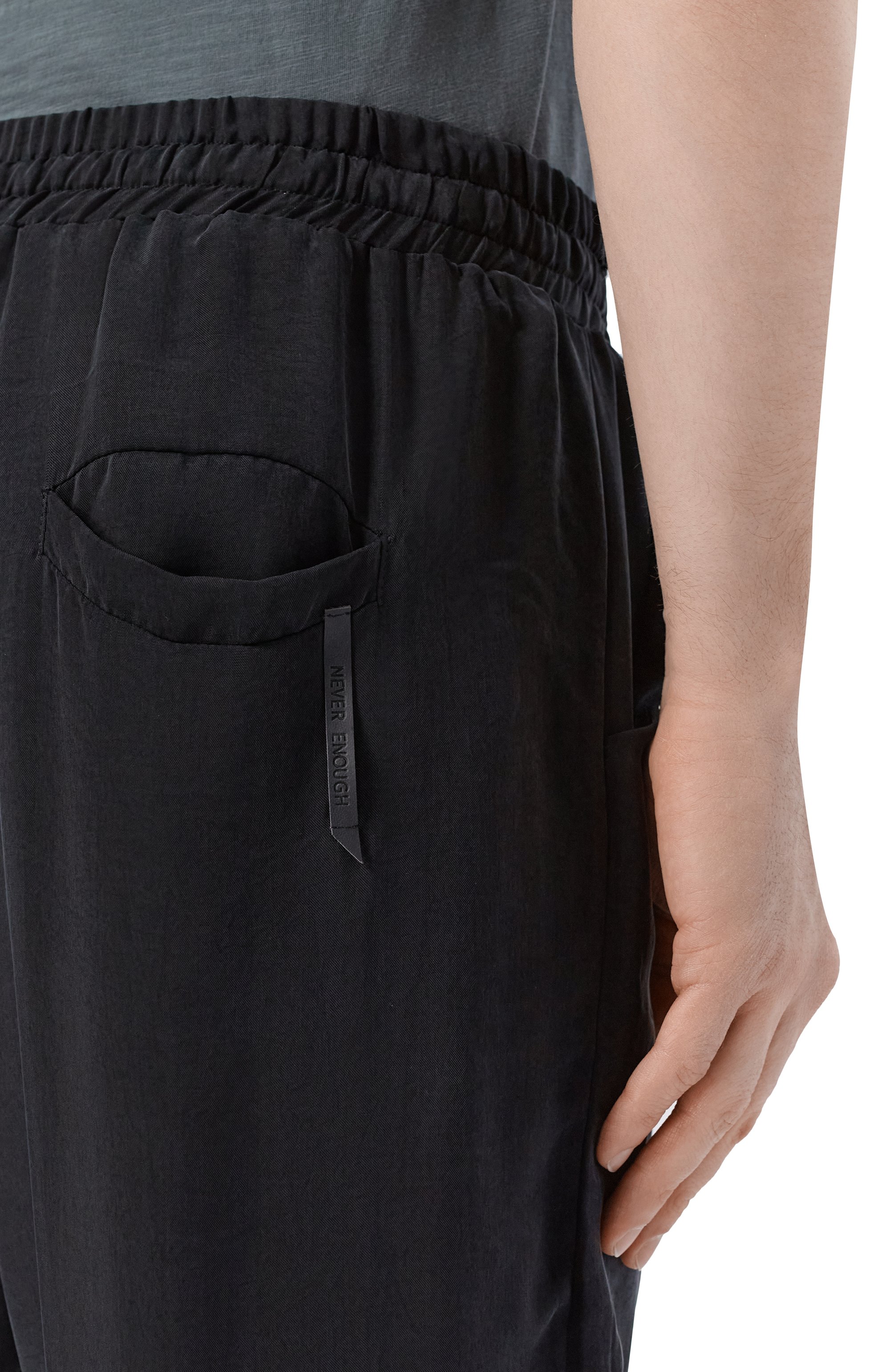 Брюки NEVER ENOUGH черного цвета по цене 37550 руб., арт. 2B5M062-148/MPA020 W121, фото 5 Брюки NEVER ENOUGH, арт. 2B5M062-148/MPA020 W121, фото 5