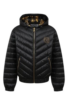 Мужской пуховый бомбер VERSACE JEANS COUTURE черного цвета, арт. 72GAU426/CQ002 | Фото 1 (Кросс-КТ: Куртка, бомбер; Рукава: Длинные; Стили: Гламурный, Кэжуэл; Принт: Без принта; Региональные ограничения белый список (Axapta Mercury): Не проставлено; Материал внешний: Синтетический материал; Материал сплава: Проставлено; Нос: Не проставлено; Мужское Кросс-КТ: Куртка-пуховая; Материал подклада: Синтетический материал; Драгоценные камни: Проставлено; Длина (верхняя одежда): Короткие; Материал утеплителя: Пух и перо)