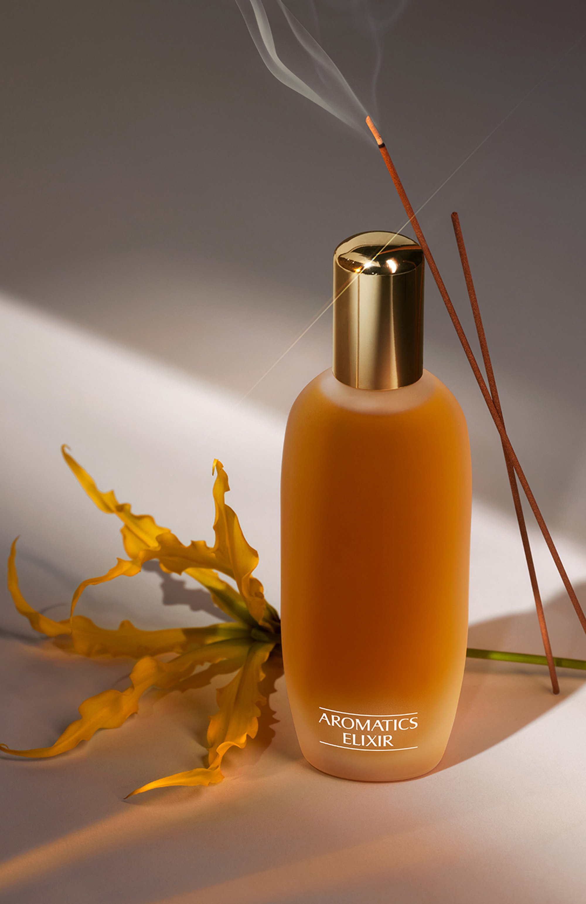 Духи aromatics elixir (45ml) CLINIQUE бесцветного цвета по цене 12100 руб., арт. 6612-02, фото 2 Духи aromatics elixir (45ml) CLINIQUE, арт. 6612-02, фото 2