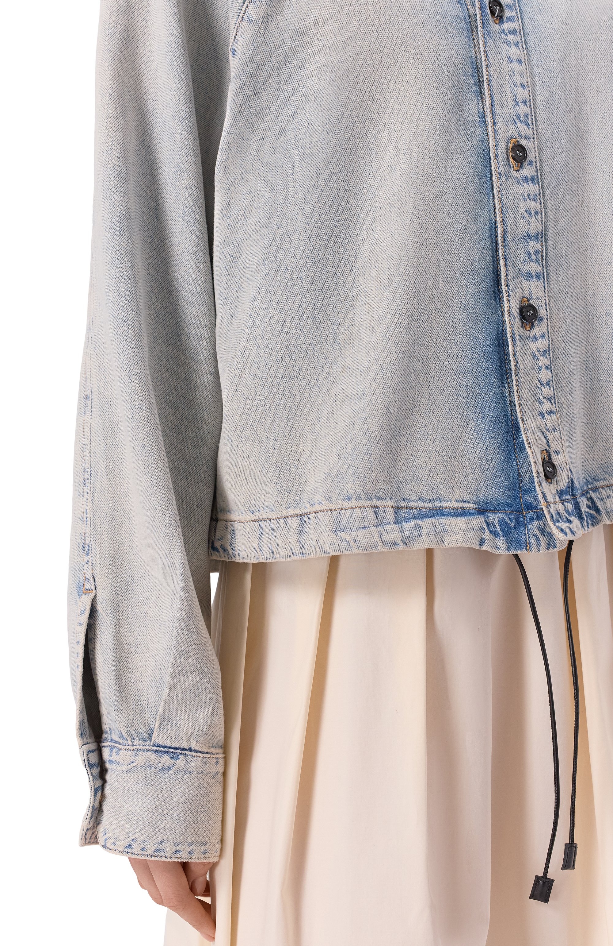 Джинсовая рубашка keira HAIKURE голубого цвета по цене 49800 руб., арт. HEW06100DF188L0933/KEIRA VINTAGE DIRTY, фото 5 Джинсовая рубашка keira HAIKURE, арт. HEW06100DF188L0933/KEIRA VINTAGE DIRTY, фото 5