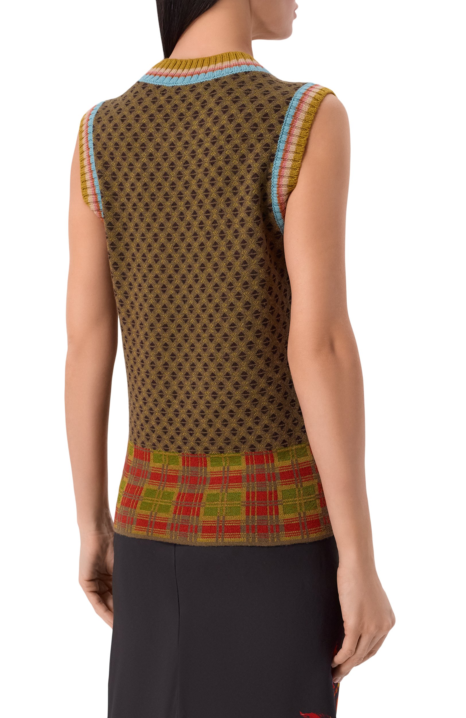 Жилет из шерсти и вискозы DRIES VAN NOTEN хаки цвета по цене 64850 руб., арт. 011235/4762, фото 4 Жилет из шерсти и вискозы DRIES VAN NOTEN, арт. 011235/4762, фото 4