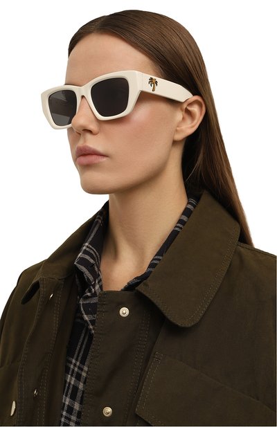 Солнцезащитные очки PALM ANGELS белого цвета по цене 36750 руб., арт. PERI034/0107, фото 2 Солнцезащитные очки PALM ANGELS, арт. PERI034/0107, фото 2