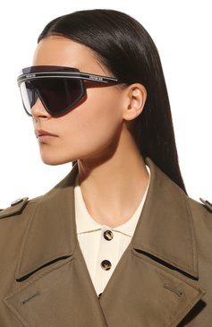 Женские солнцезащитные очки DIOR EYEWEAR синего цвета, арт. DI0RCLUB M2U 31B8 | Фото 2 (Региональные ограничения белый список (Axapta Mercury): Не проставлено; Нос: Не проставлено; Тип очков: С/з; Очки форма: Маска; Оптика Гендер: оптика-женское)