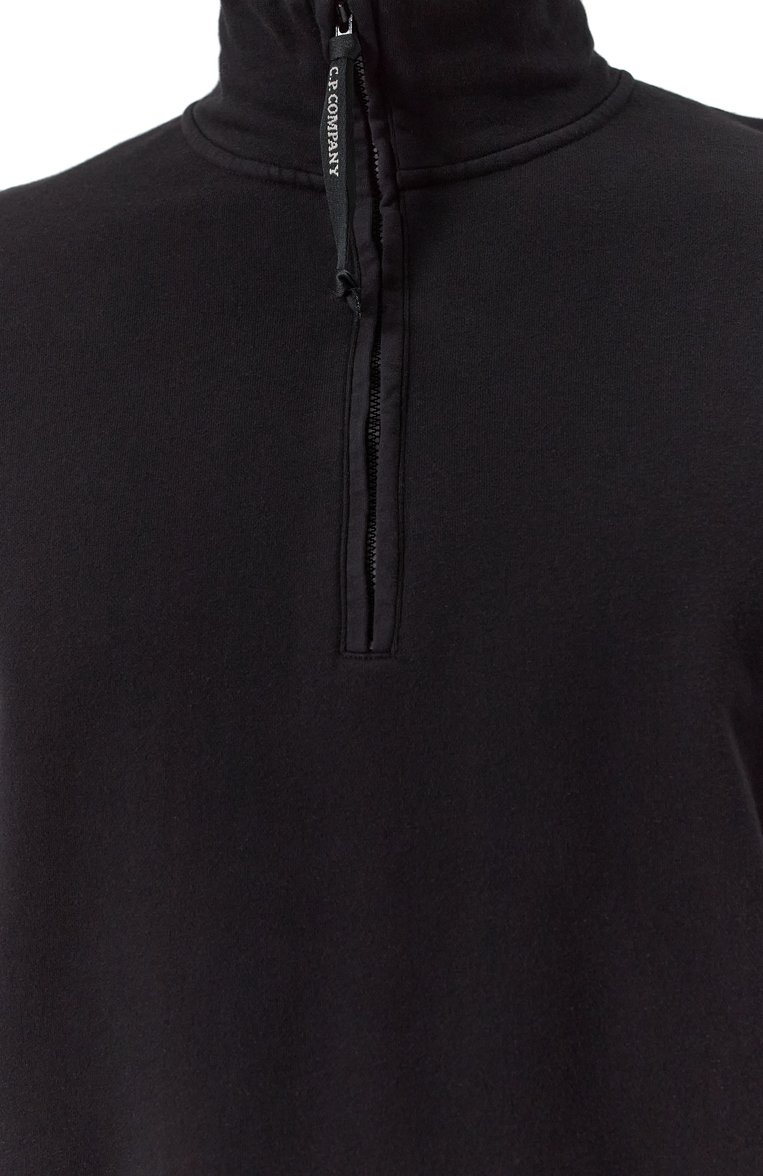 Мужской хлопковый свитшот C.P. COMPANY черного цвета, арт. 18CMSS125A110044G | Фото 5 (Длина (для топов): Стандартные; Материал сплава: Проставлено; Драгоценные камни: Проставлено; Рукава: Длинные; Стили: Кэжуэл; Принт: Без принта; Мужское Кросс-КТ: свитшот-одежда; Материал внешний: Хлопок)