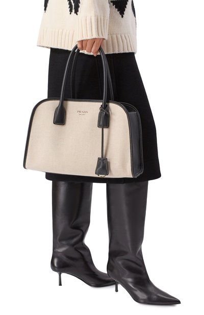 Сумка PRADA кремового цвета по цене 389000 руб., арт. 1BG572/2HJA, фото 2 Сумка PRADA, арт. 1BG572/2HJA, фото 2