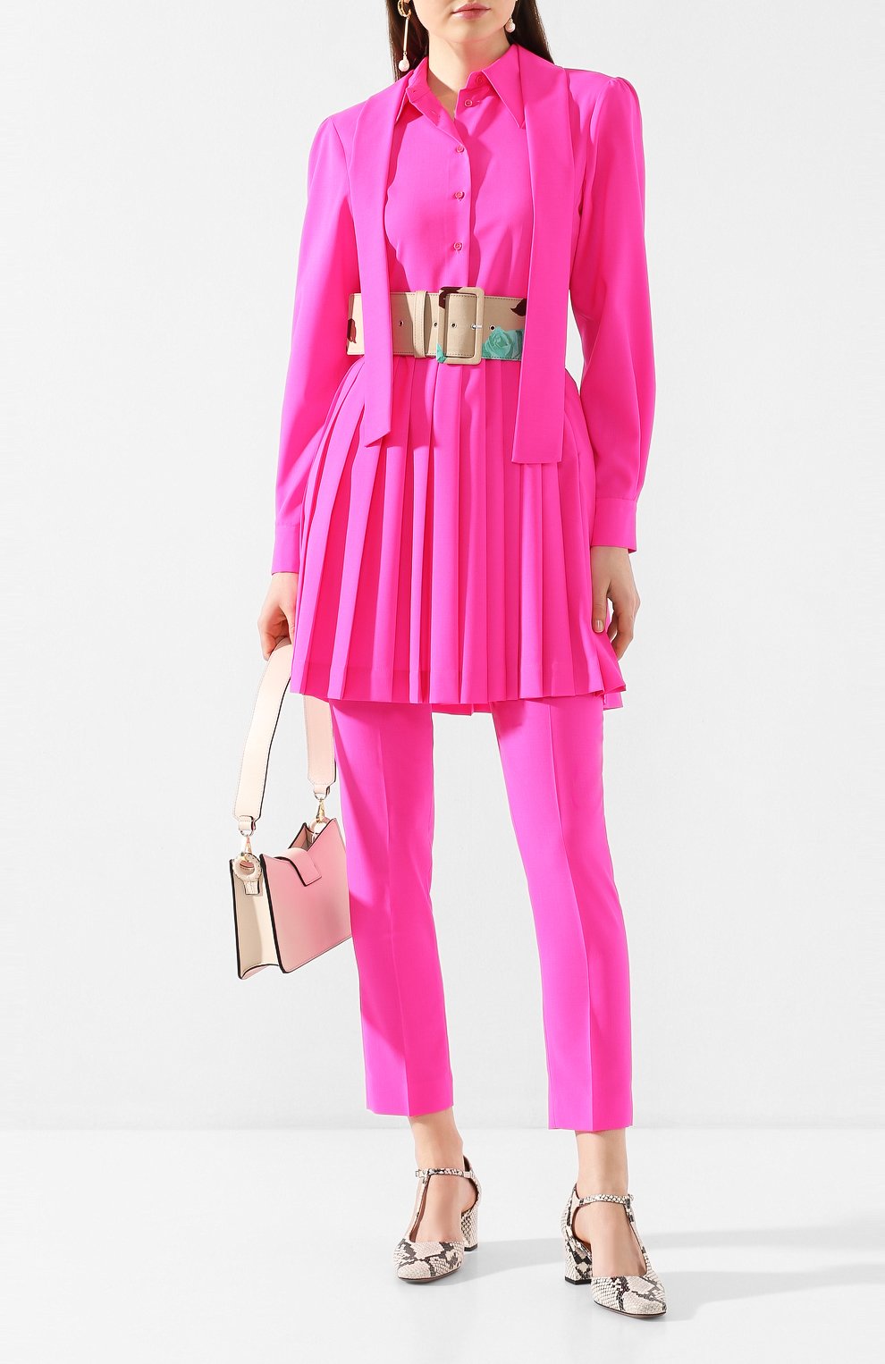 Шерстяные брюки MSGM фуксия цвета по цене 25750 руб., арт. 2841MDP21 207118, фото 2 Шерстяные брюки MSGM, арт. 2841MDP21 207118, фото 2