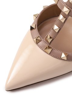 Женские кожаные туфли rockstud 100 VALENTINO кремового цвета, арт. 6W2S0393/VNW | Фото 7 (Мате�риал внутренний: Натуральная кожа; Подошва: Плоская; Материал сплава: Проставлено; Материал внешний: Натуральная кожа; Драгоценные камни: Проставлено; Каблук высота: Высокий; Каблук тип: Шпилька)