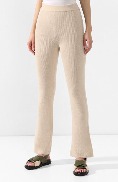 Брюки NANUSHKA кремового цвета по цене 38850 руб., арт. LEBA_CREME_CASHMERE BLEND RIB, фото 3 Брюки NANUSHKA, арт. LEBA_CREME_CASHMERE BLEND RIB, фото 3