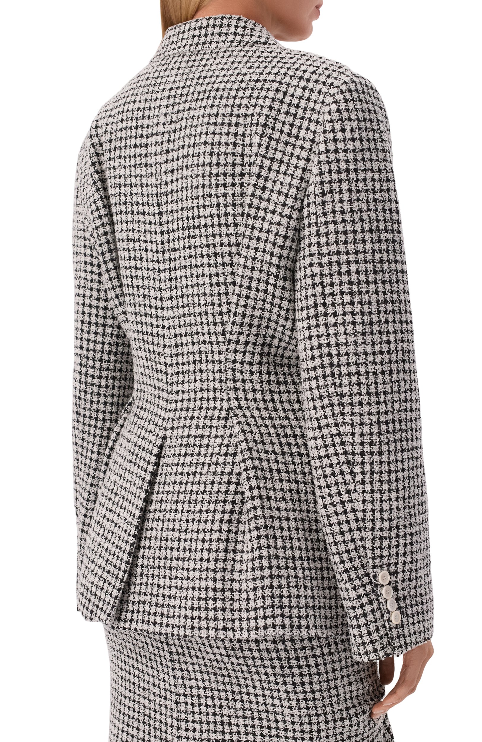 Твидовый жакет LANVIN серого цвета по цене 344000 руб., арт. RW-JA0117-6386-A26, фото 4 Твидовый жакет LANVIN, арт. RW-JA0117-6386-A26, фото 4