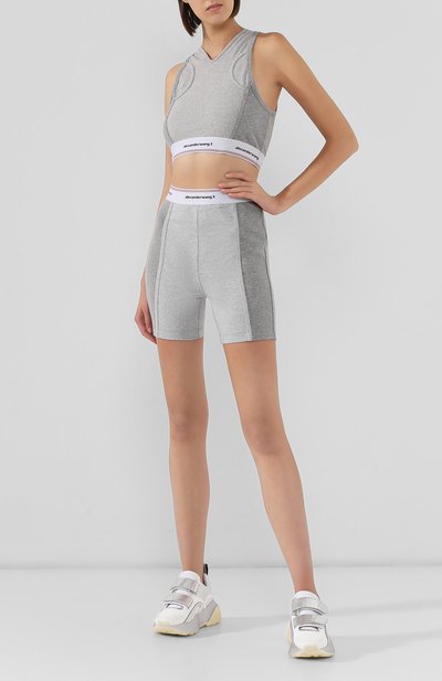 Хлопковый топ ALEXANDERWANG.T светло-серого цвета по цене 27100 руб., арт. 4CC2198001, фото 2 Хлопковый топ ALEXANDERWANG.T, арт. 4CC2198001, фото 2