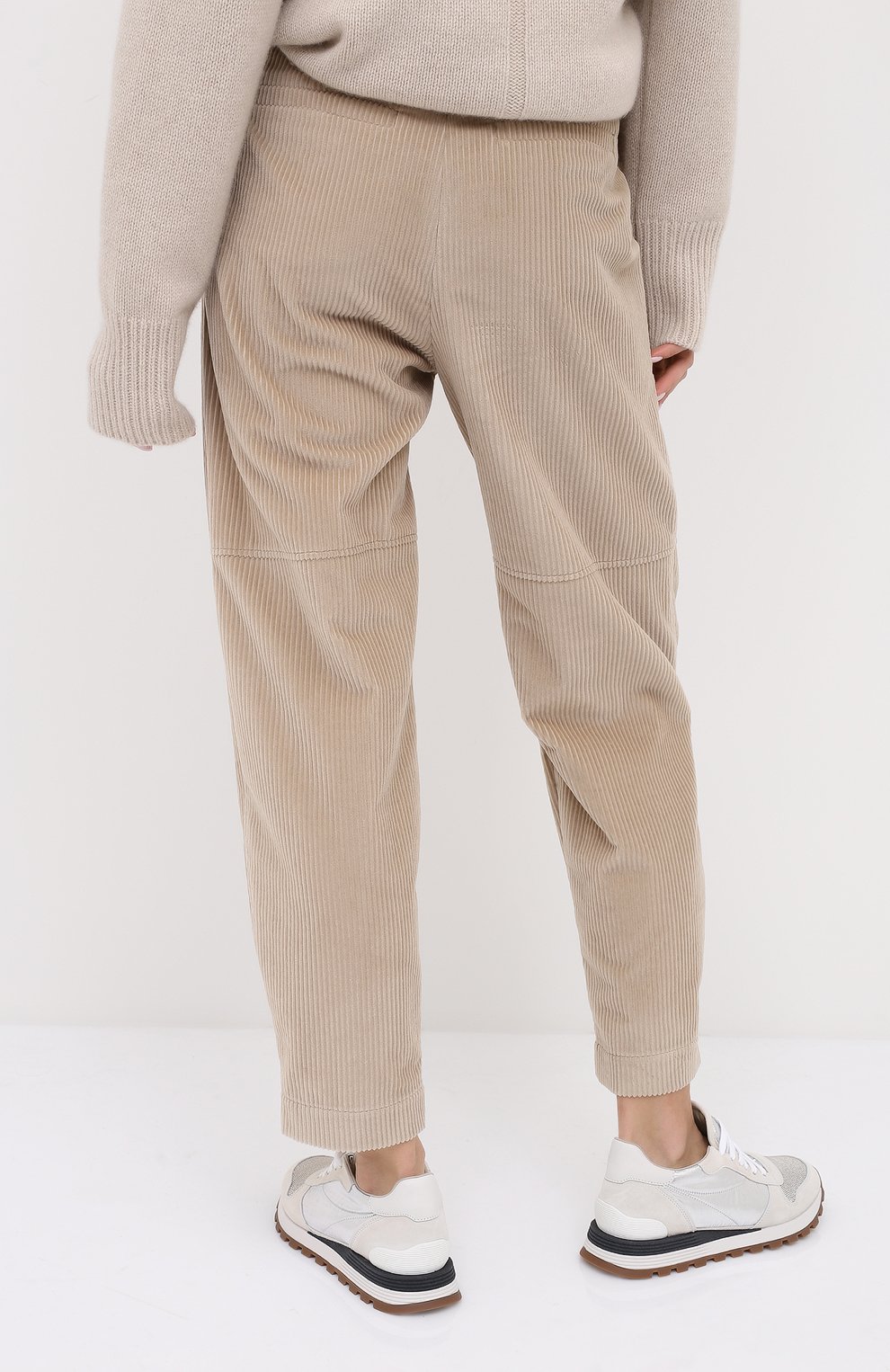 Вельветовые брюки BRUNELLO CUCINELLI бежевого цвета по цене 106500 руб., арт. MP180P7349, фото 4 Вельветовые брюки BRUNELLO CUCINELLI, арт. MP180P7349, фото 4