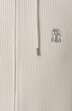 Мужской хлопковый кардиган BRUNELLO CUCINELLI кремового цвета, арт. M29200416G | Фото 6 (Рукава: Длинные; Длина (для топов): Стандартные; Материал внешний: Хлопок; Мужское Кросс-КТ: Кардиган-одежда; Стили: Кэжуэл; Застежка: Молния)